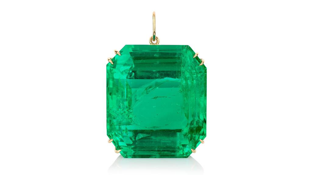 “The Amazon Queen,” with minor oil, is one of the largest gem-quality emeralds to appear at auction, Phillips said. The Amazon Queen